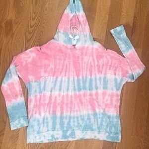 🎀Tie dye hooded t-shirt💖 NWT